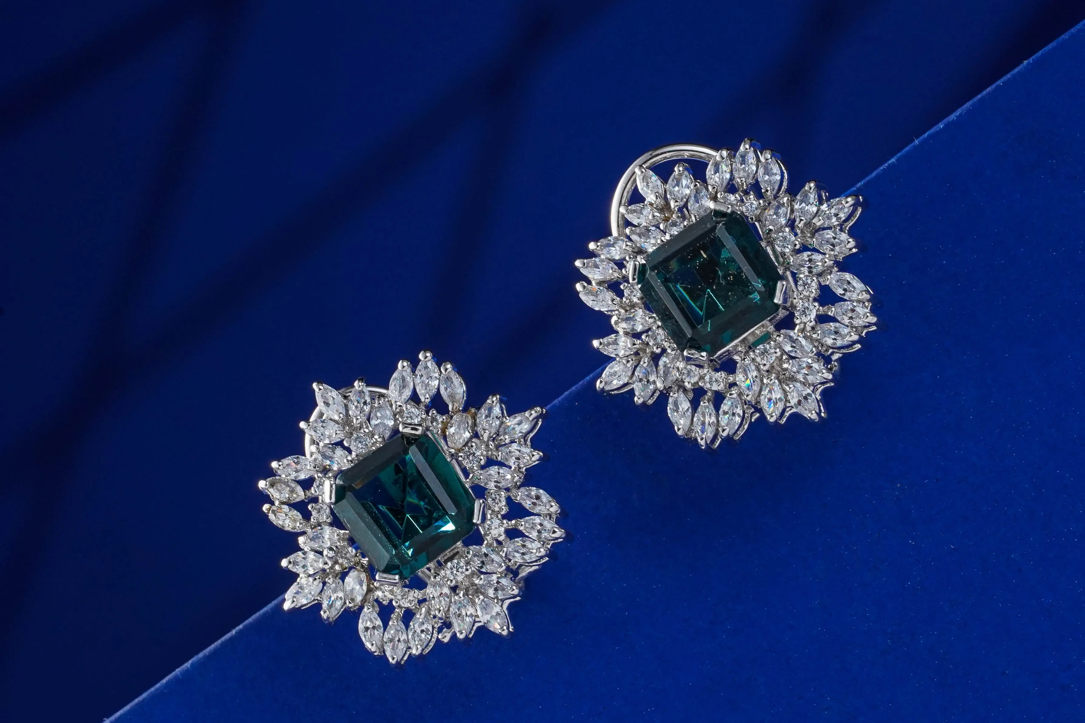 Blue Queen Tops