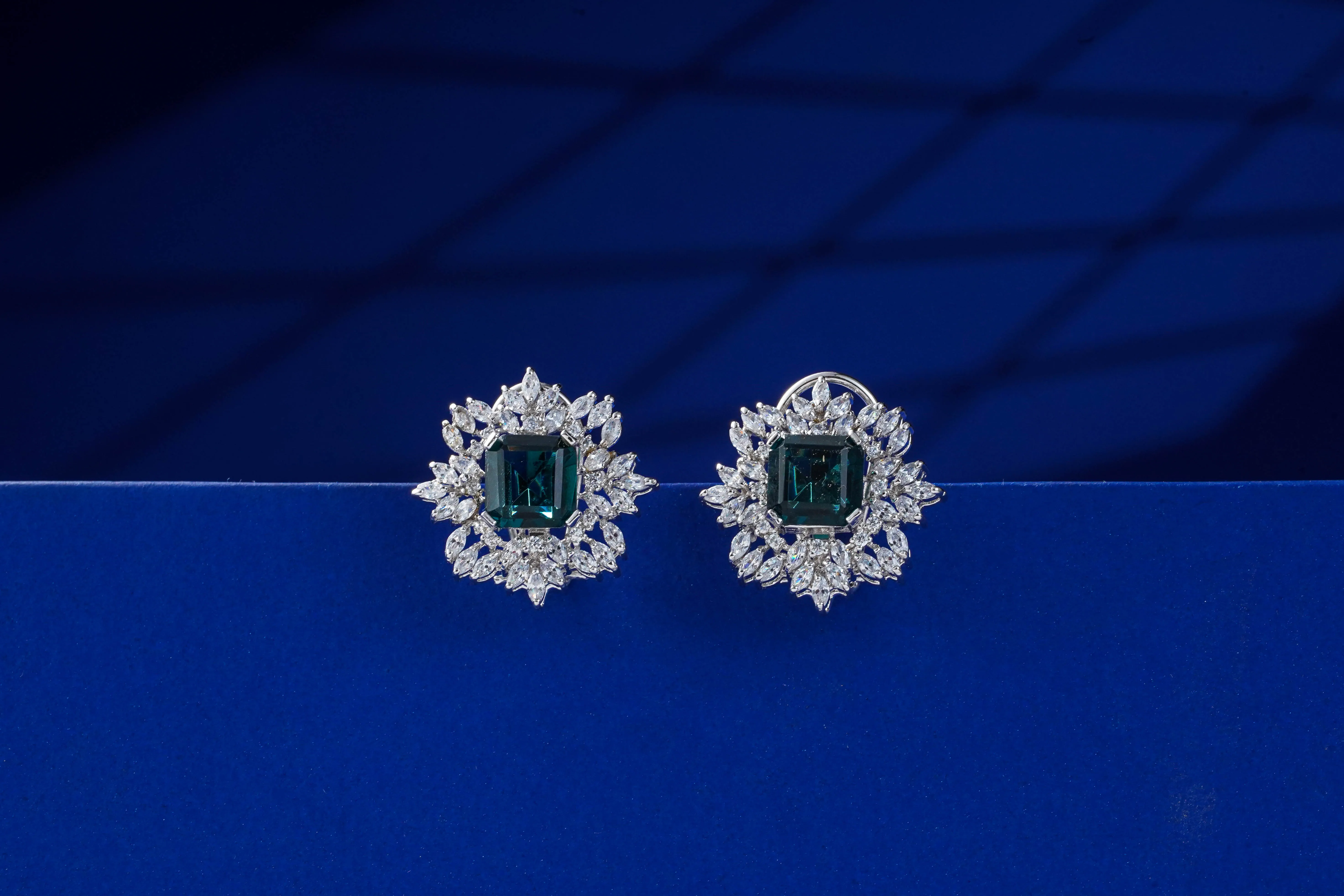 Blue Queen Tops