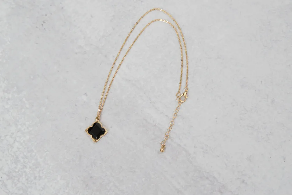 Enchanting Necklace in Black